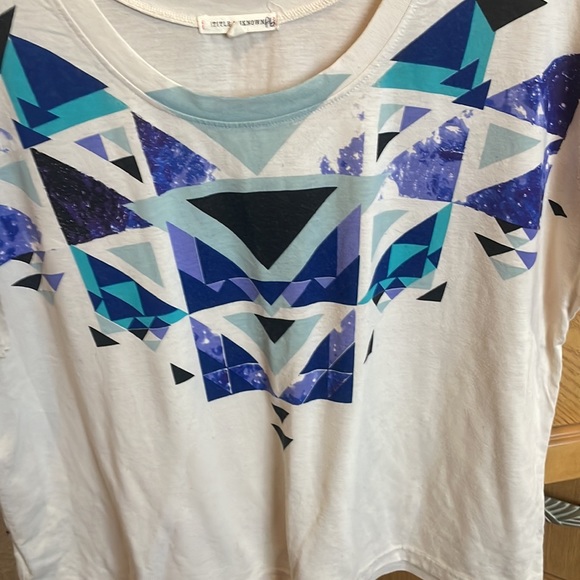 Title unknown graphic cream short tee size medium - Picture 3 of 6